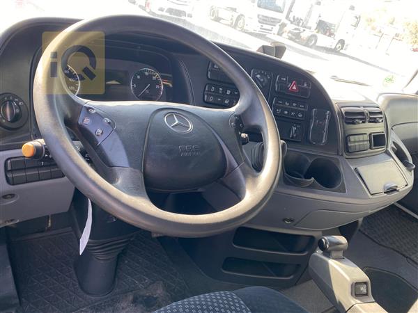 مرسيدس اكتروس